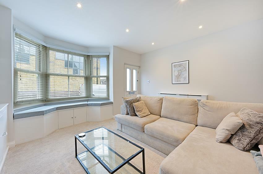 OATLANDS ROAD 14 (16 FROM 27)-21.jpg