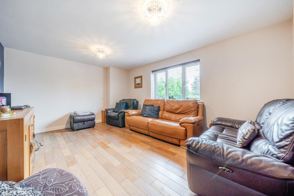 1330759-8-689092108b33c