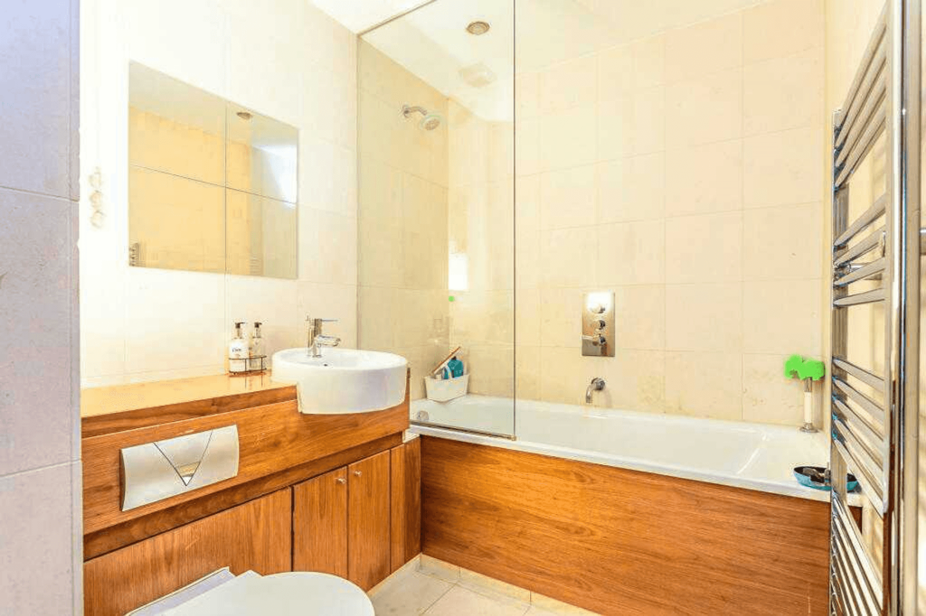 BATHROOM ONE