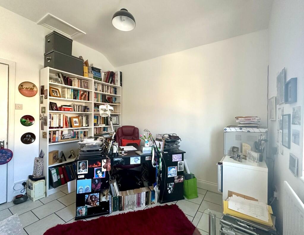 BEDROOM 3/ OFFICE