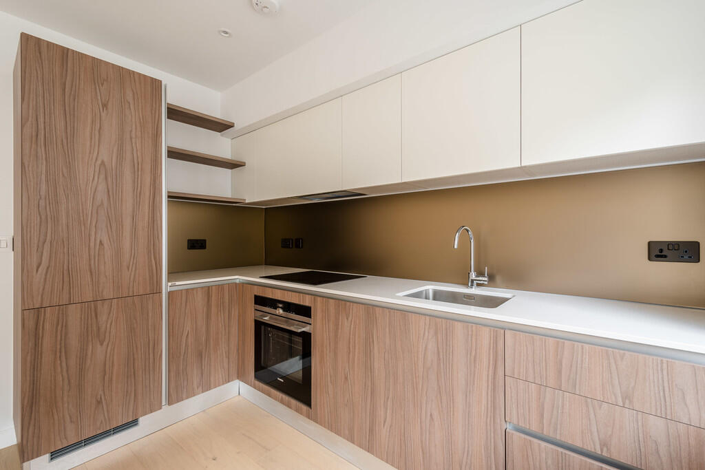 Compayne Gdns 83 ...