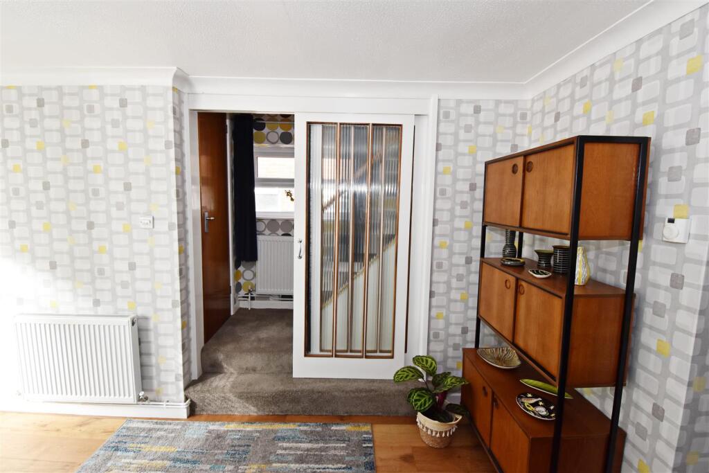 Hallway 1.jpg