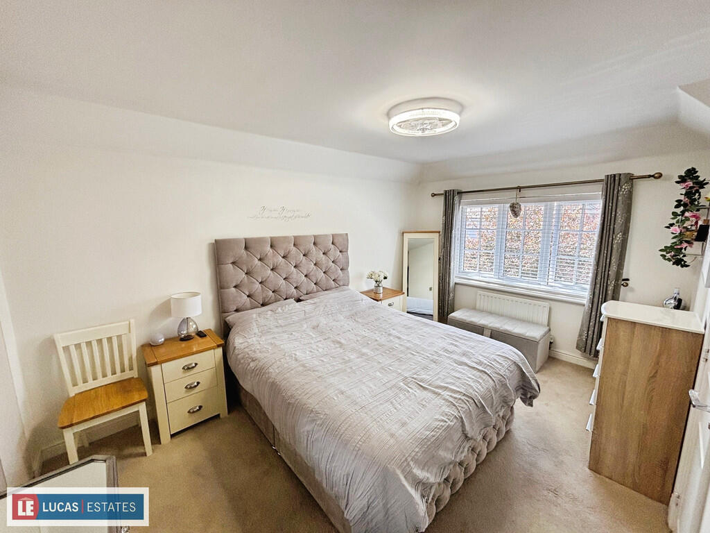 f6488aef-B9-42D2-...