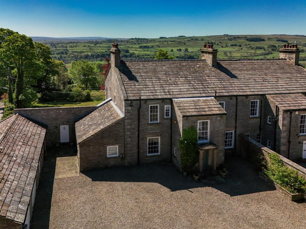 Eggleshope House East_027_web.jpg