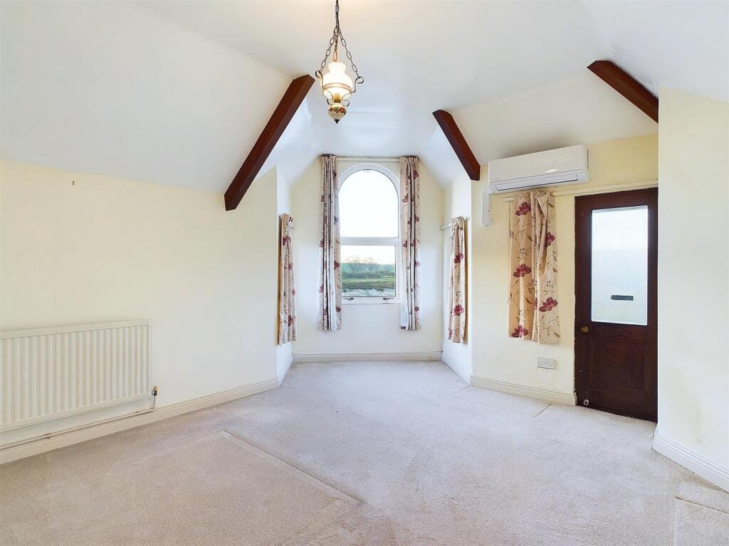 7 - Detached House for Auction, Sea Mills.jpg