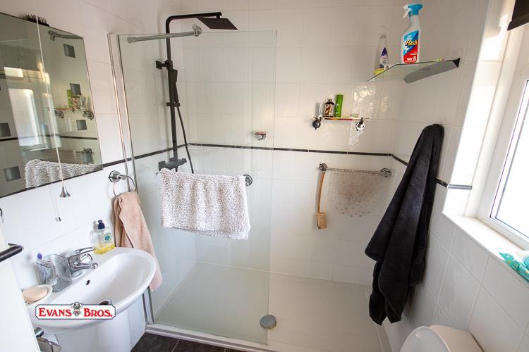 DOWNSTAIRS BATHROOM