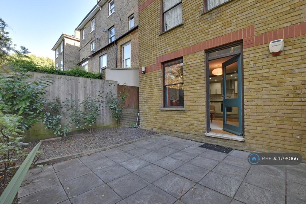 Private Garden Off Living Room