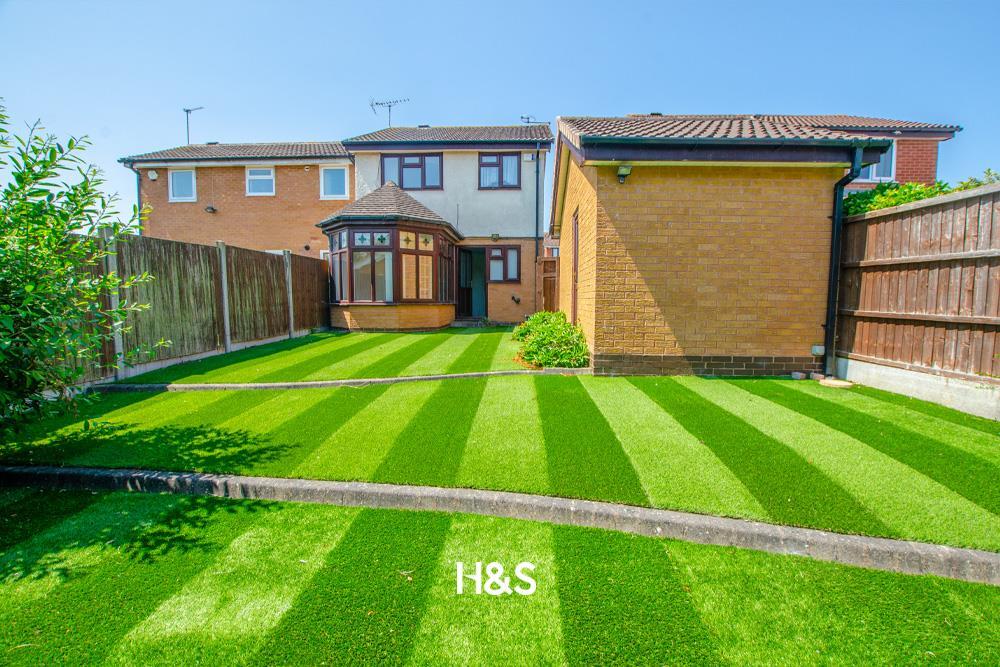20 whitemoor drive - rear garden..jpg