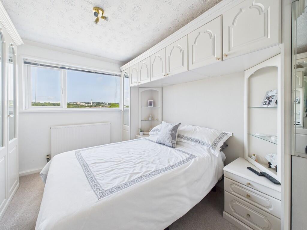 CAM02089G0-PR0525...