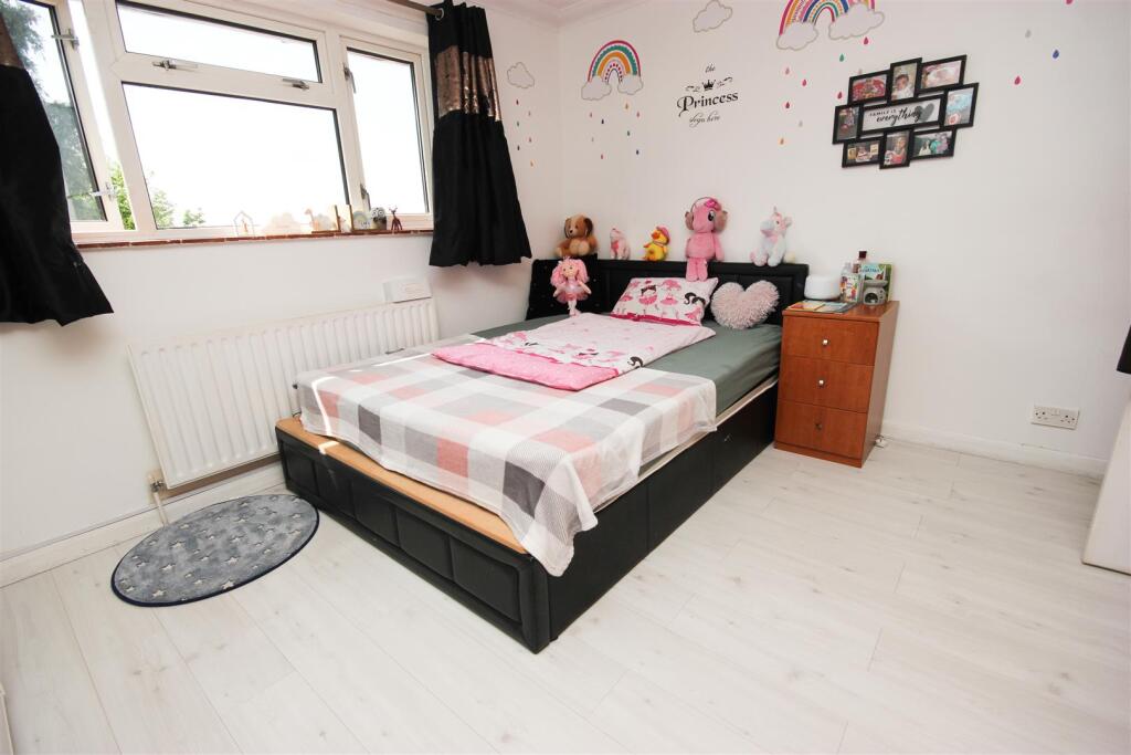 bed 2.JPG