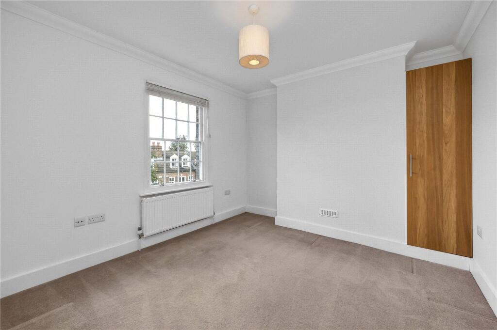 Portsmouth Road, Esher, Surrey, KT10