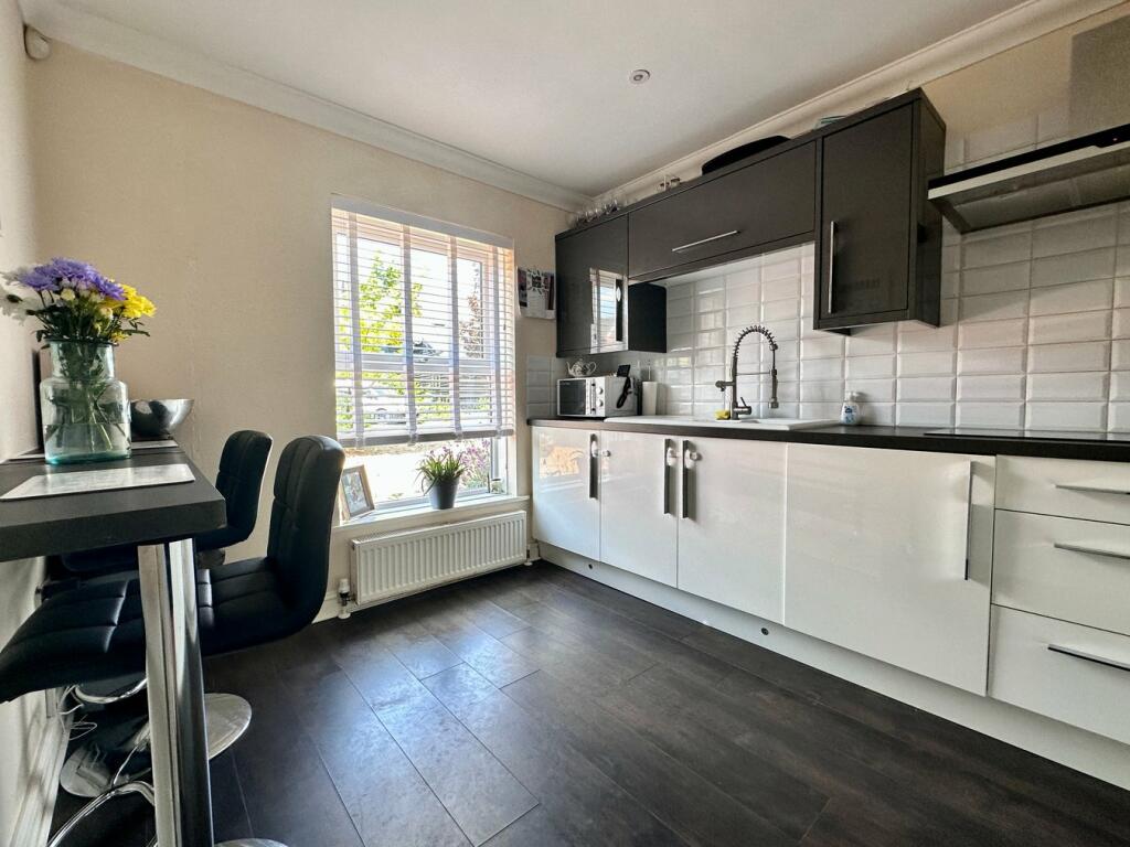 Kitchen/ Breakfast R