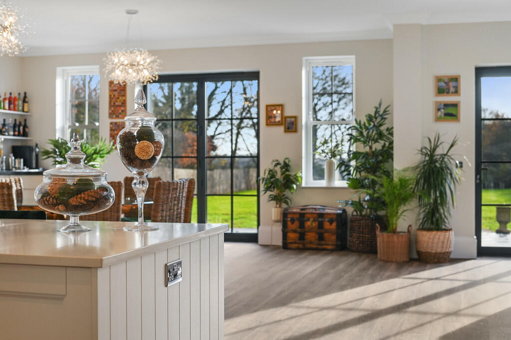 PT-FC(COL)-67AChe...