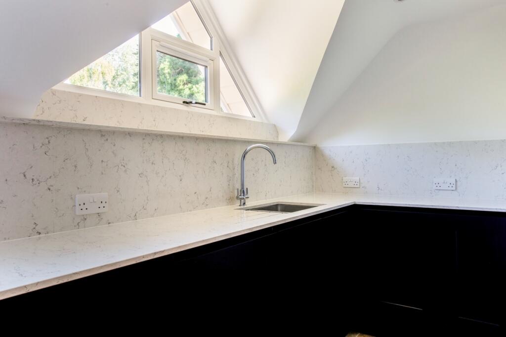 319305 Penthouse ...