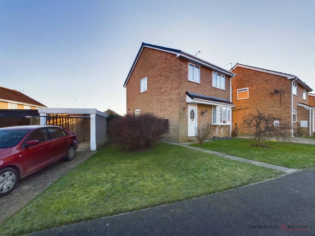 3 Bedroom Detached House - For Sale