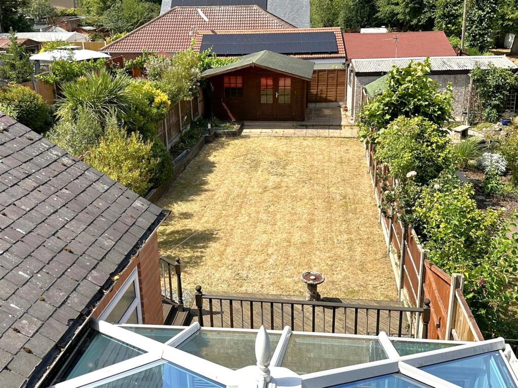 Rear Garden Overview 995