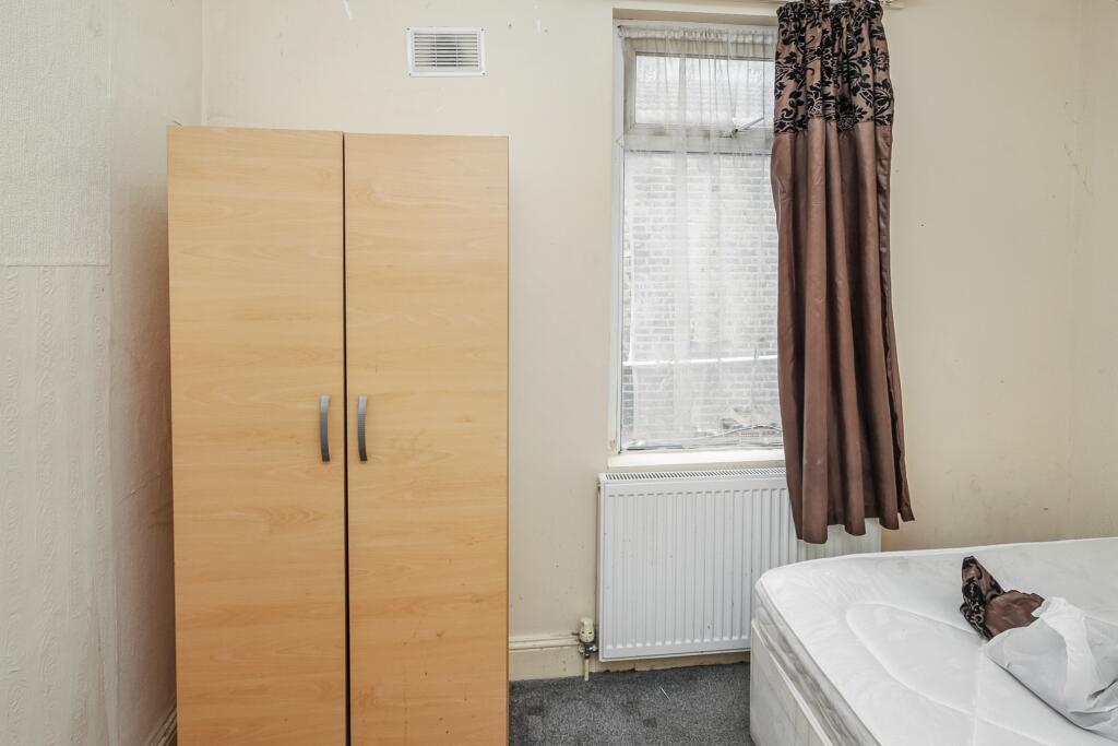 First Floor Flat, 6 Leonard Street, Silvertown, London E16 2DT