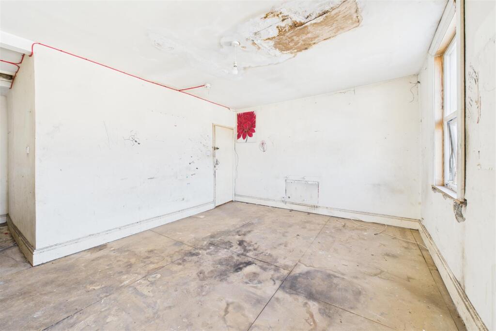 TFF, 36 Seymour Road, Easton, Bristol BS5 0UN | Le