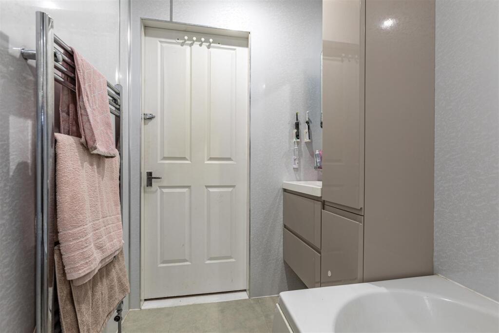 2 Abbots Place Galashiels 24.JPG