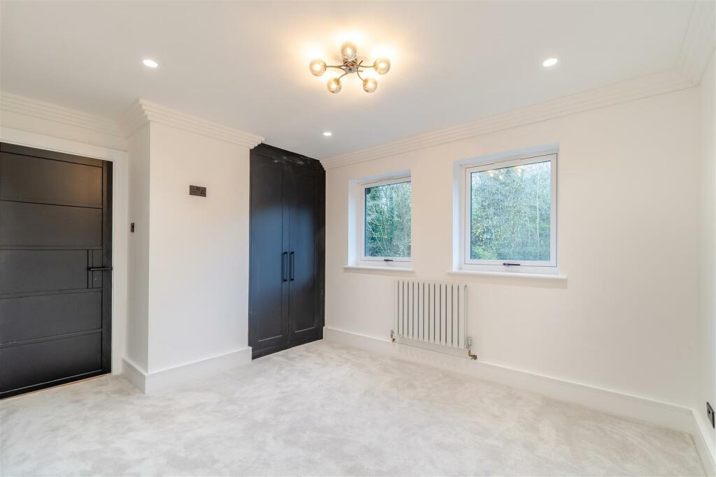 8628166-interior30.jpg