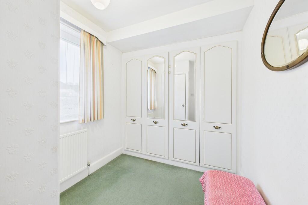 Dressing Room/Bed...