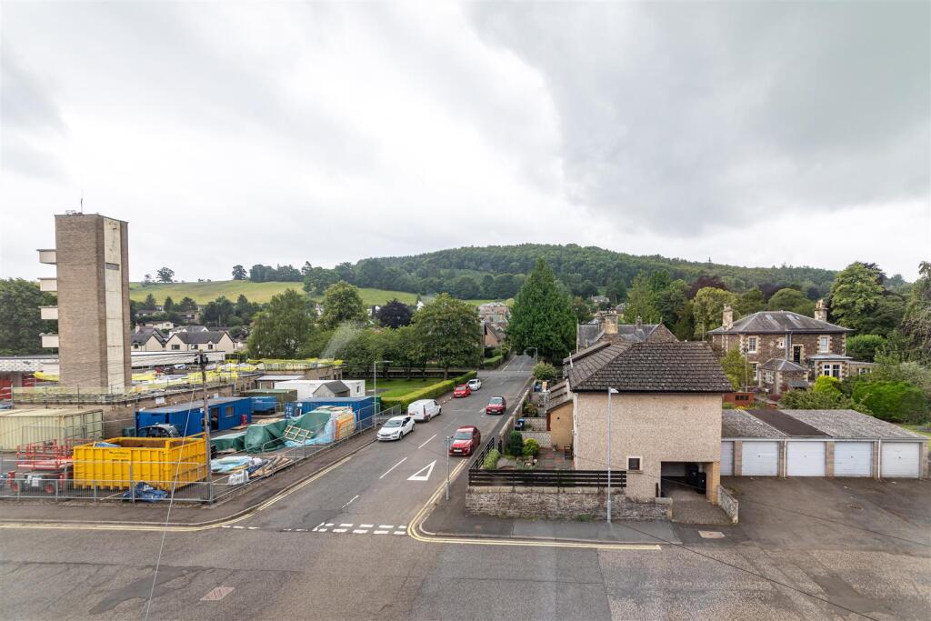 9 Douglas Place Galashiels 40.jpg