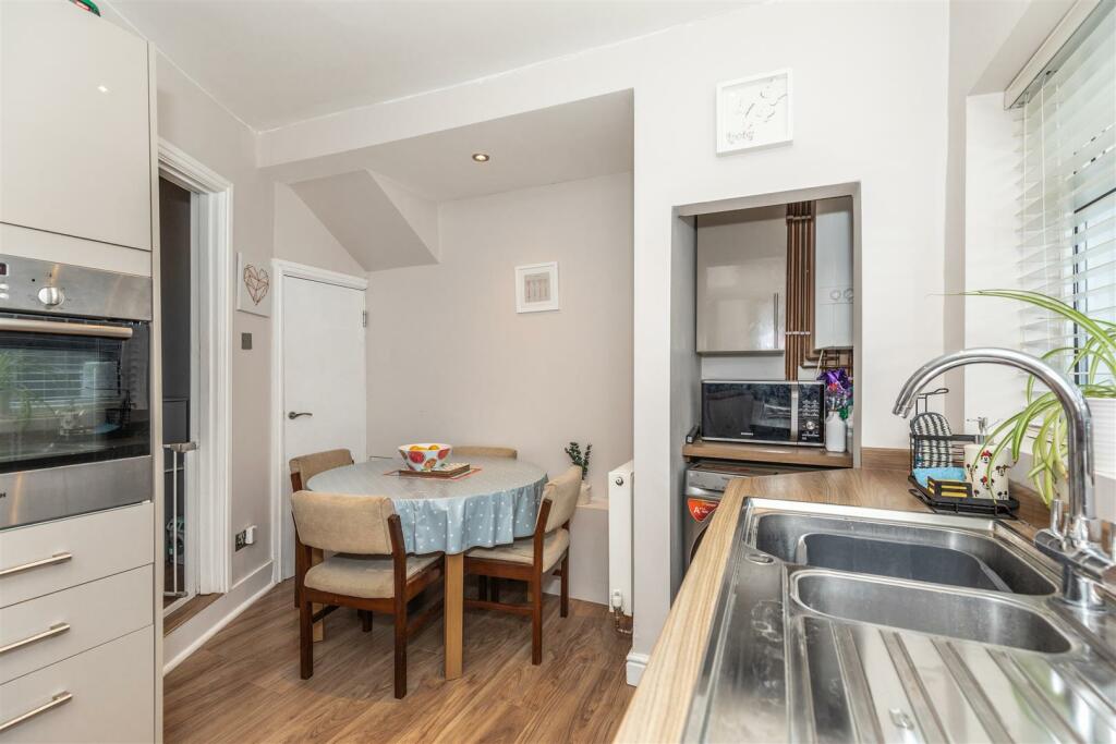 STAIRS &amp; FIRST FLOOR LANDING