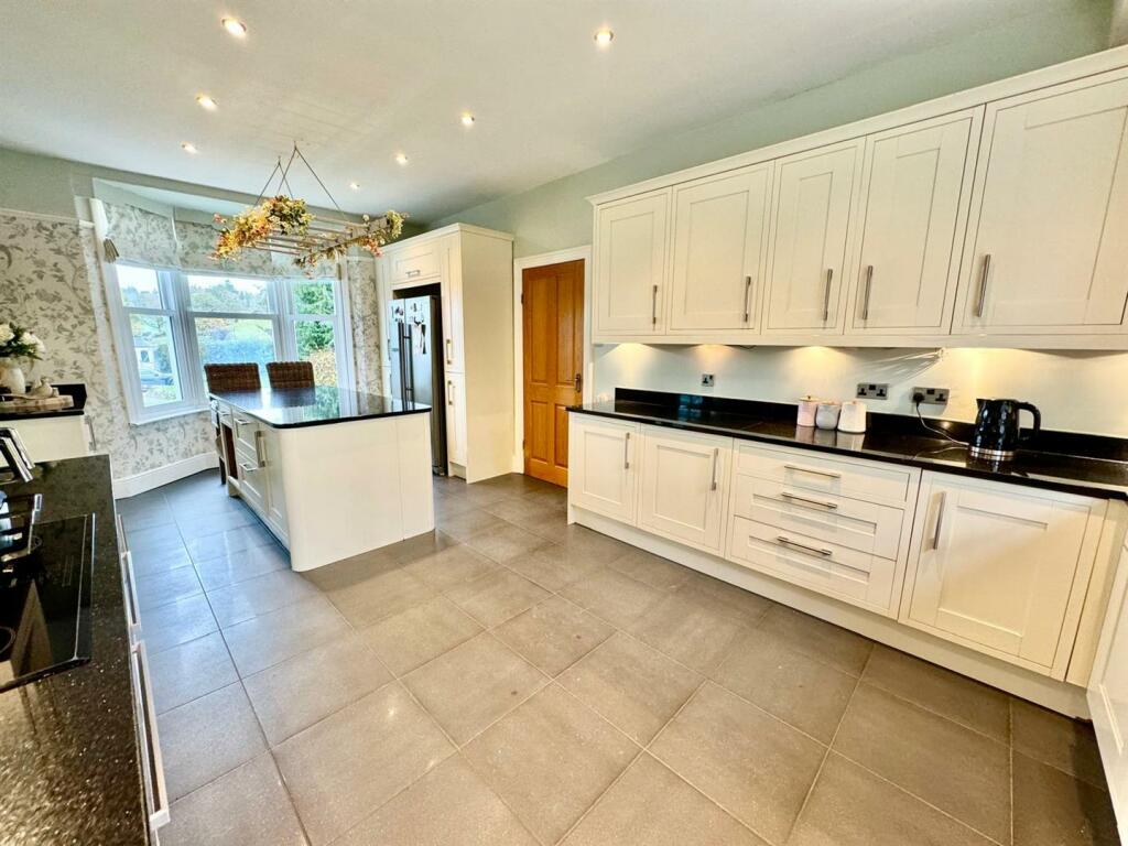 PHOTO-2024-11-18-18-30-22 (25).jpg