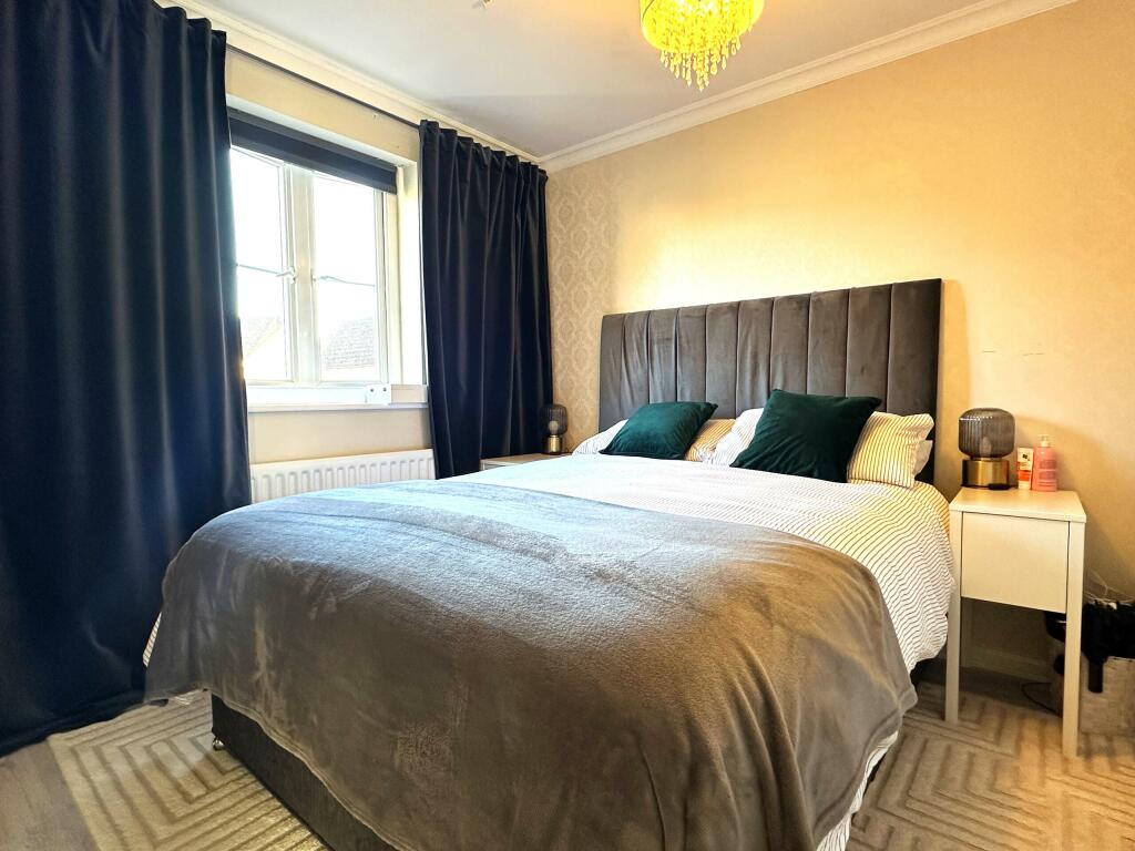Bed 1.JPG