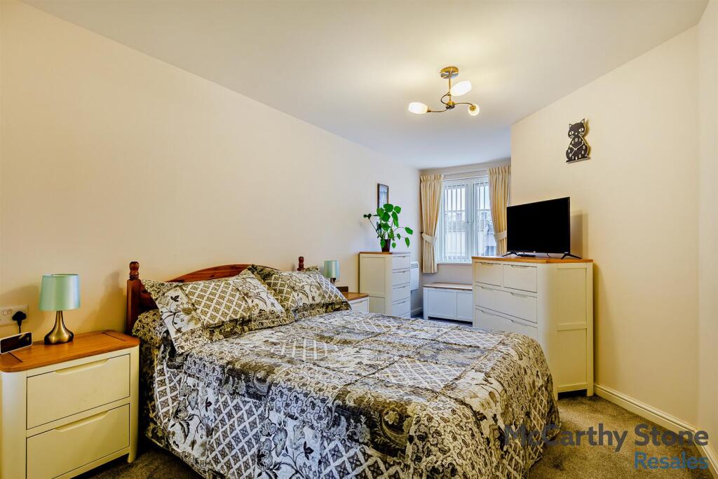 Double Bedroom
