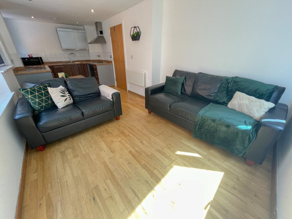 Flat 1, 11 Oldham(7)