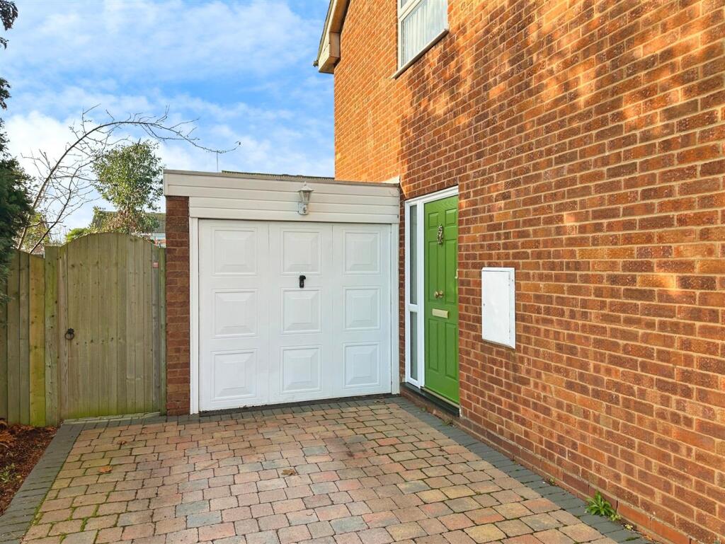 0261b70f--4F85-AC4E-93632C84068E-70010-00002D05A3E