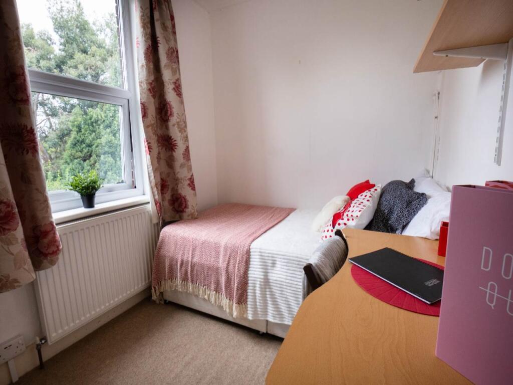 15_St_Martins_Road_C