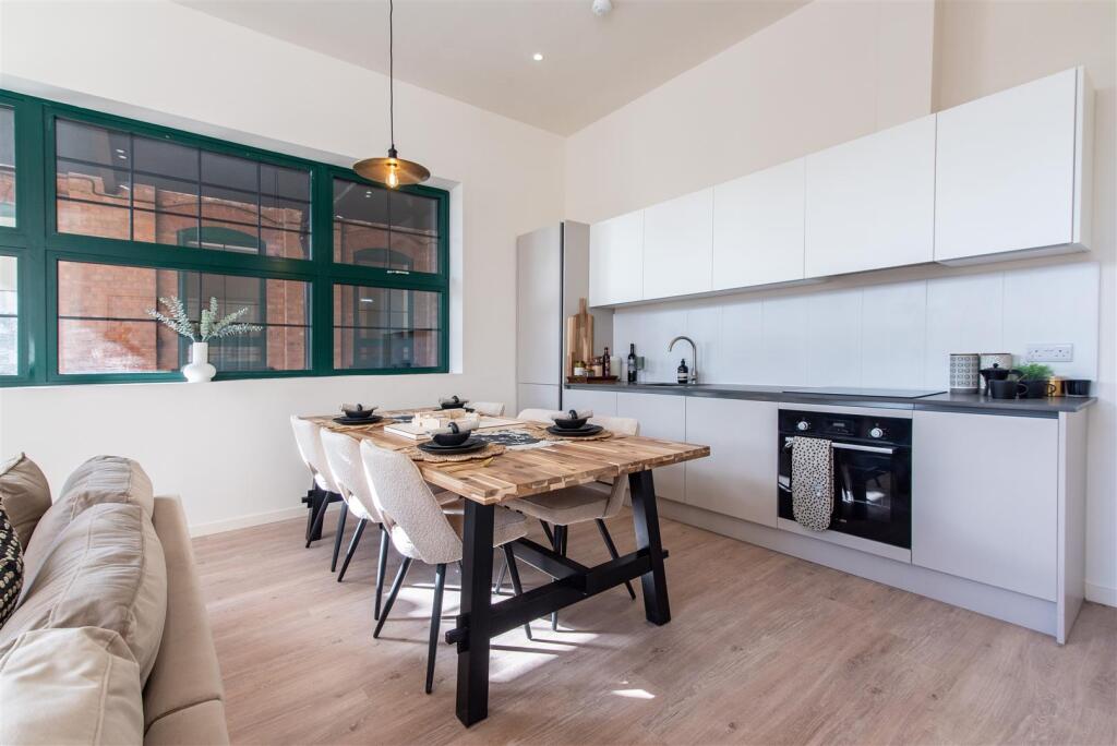 Victoria Ribbon-7.jpg