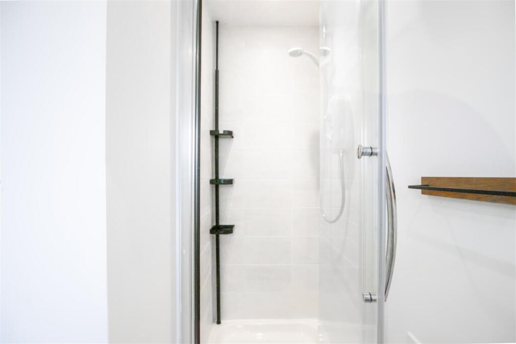ensuite-2.jpg