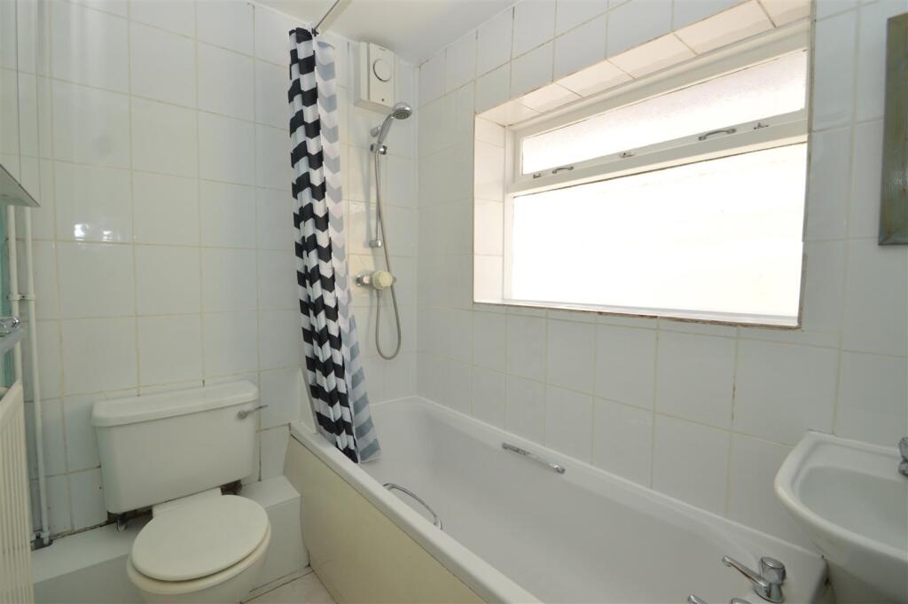 4 Tudor Road (3).JPG