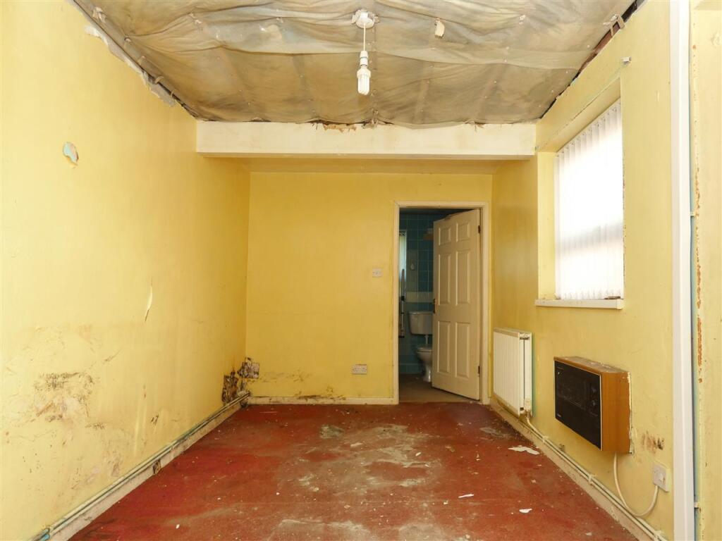 Sitting Room/Bedroom