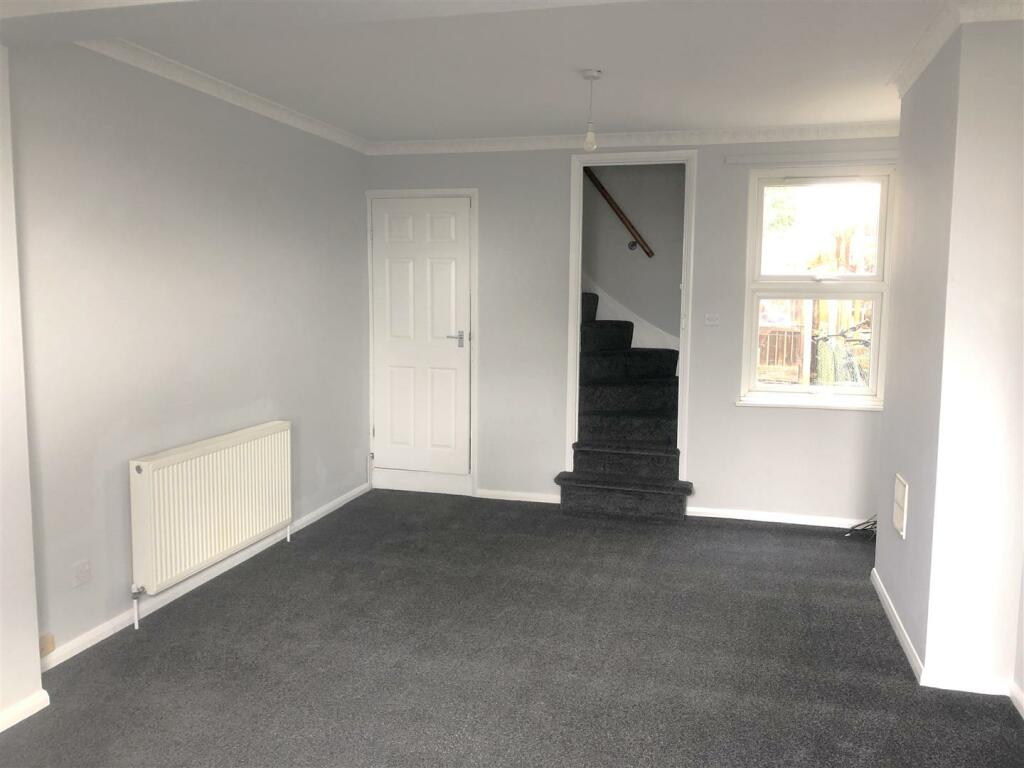 lounge a.jpg