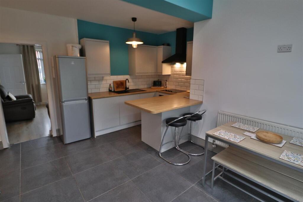 DINING/FAMILY/UTILITY AREA