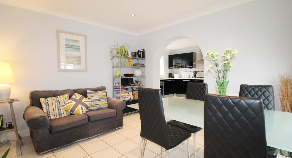 Breakfast Room to Kitchen