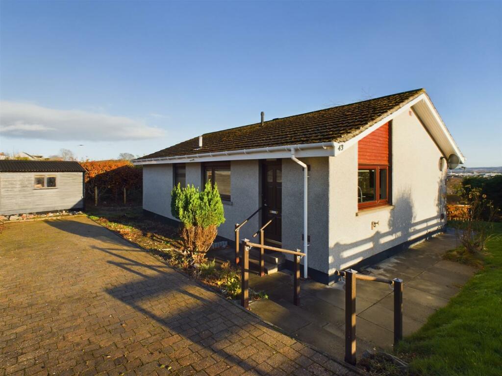 REAR ELEVATION