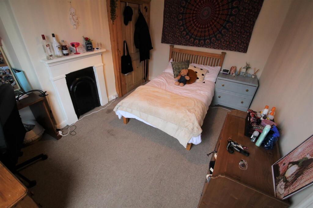 Bedroom 3.jpg