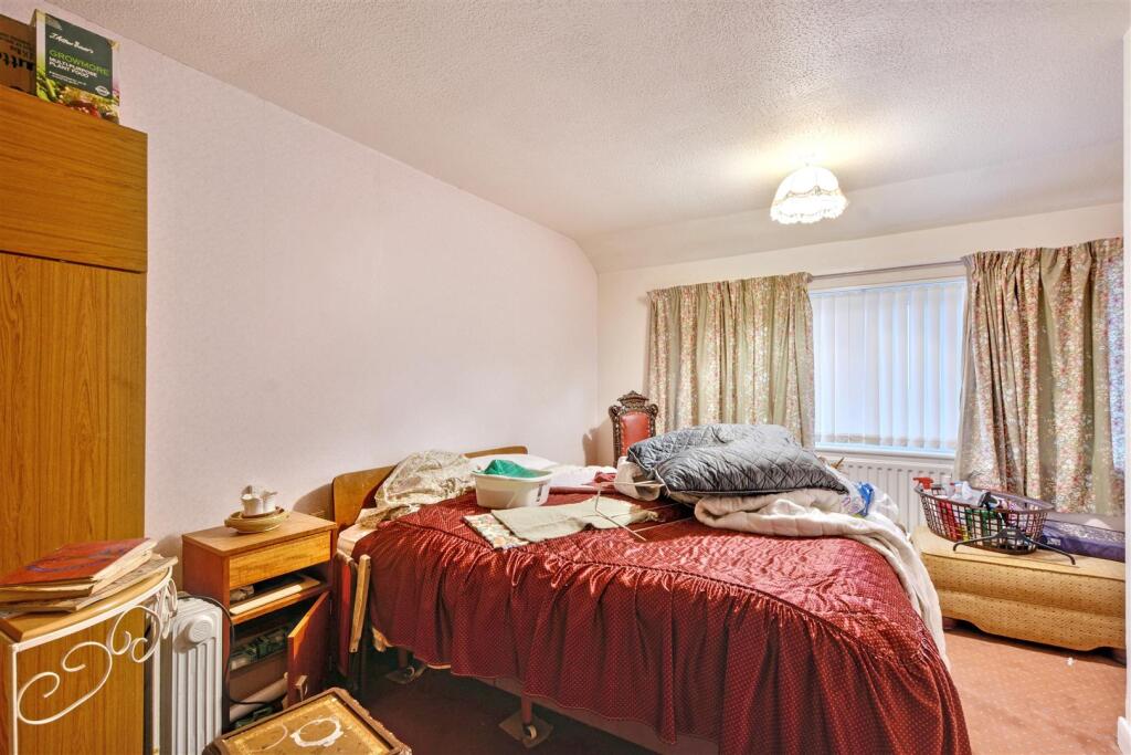 Bedroom One.jpeg