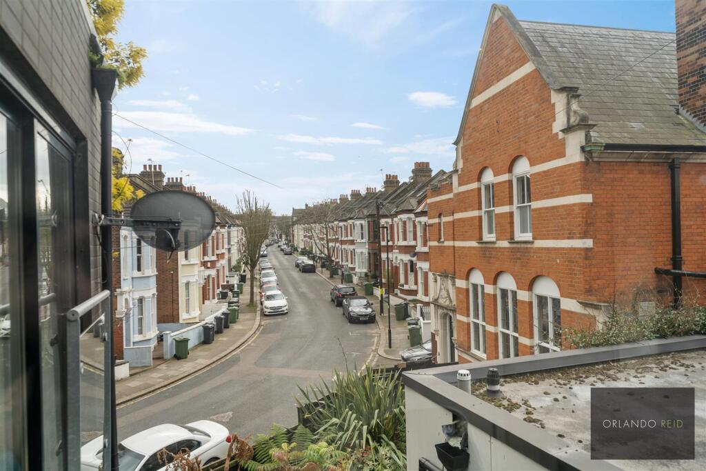 Flat 4, 559 Wandsworth Road SW8 3JD-10.jpg