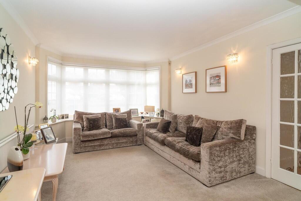 012-51 Wolmer Gar...