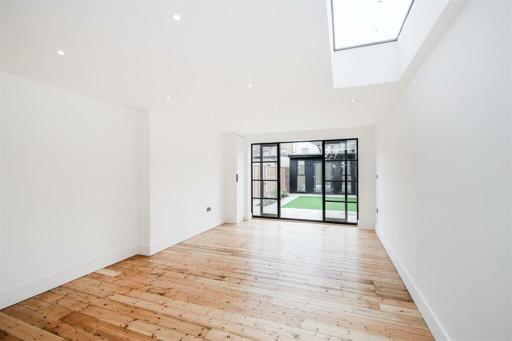 69 Marten Road-31.jpg