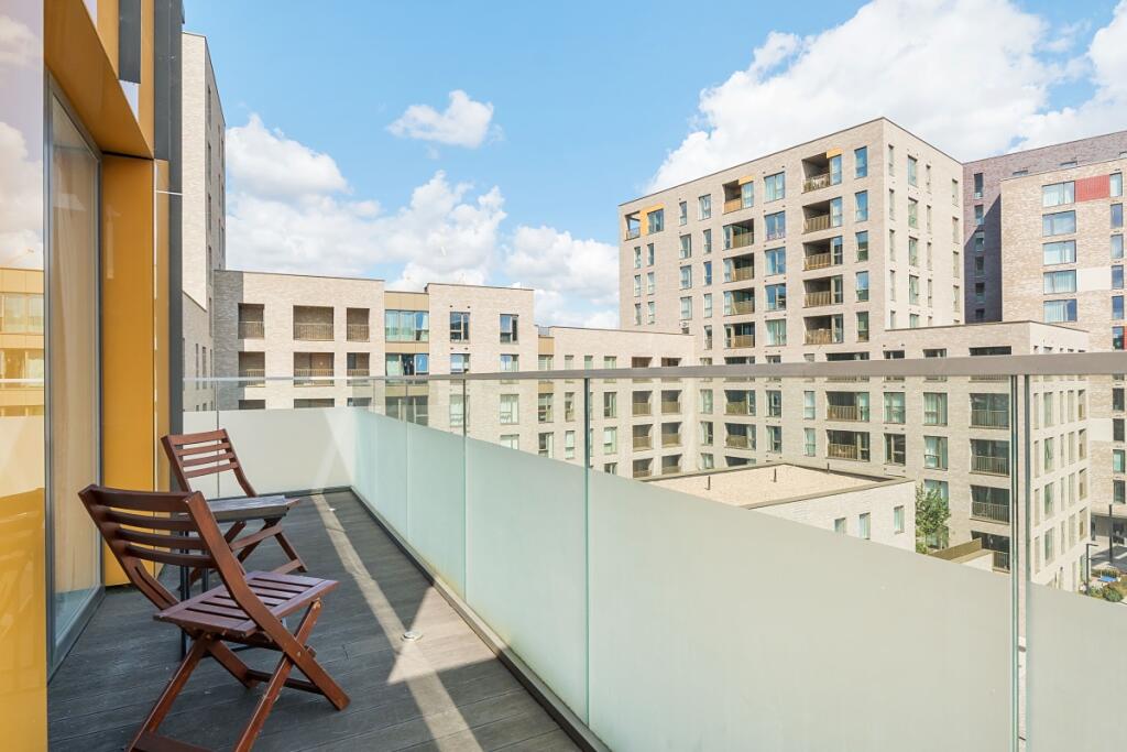 1300229-15-683d79...