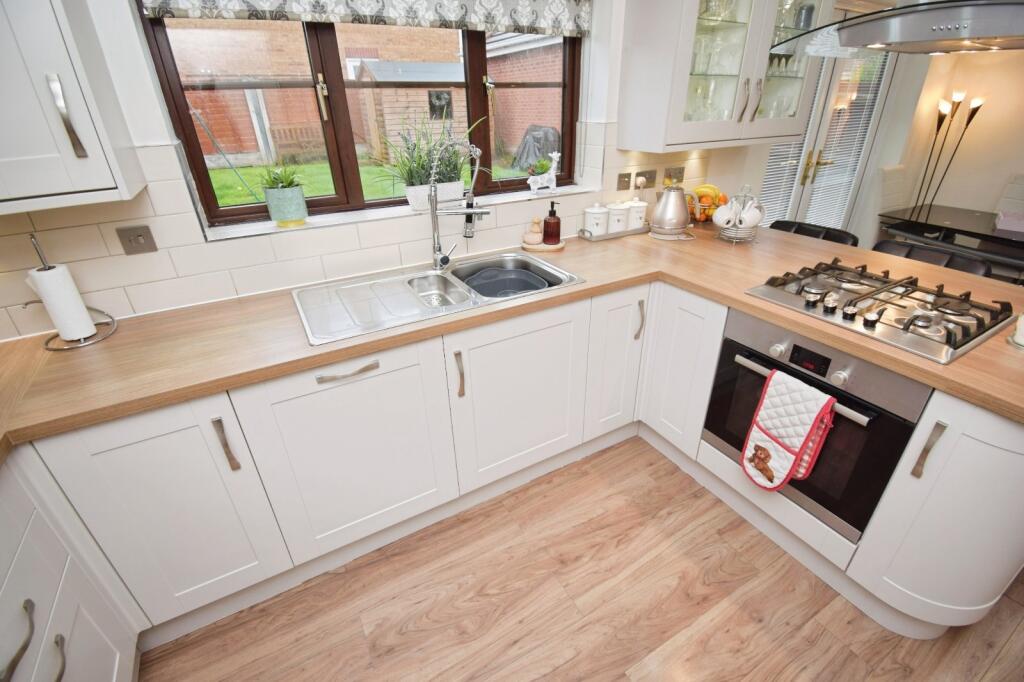 Well Fitted Kitchen