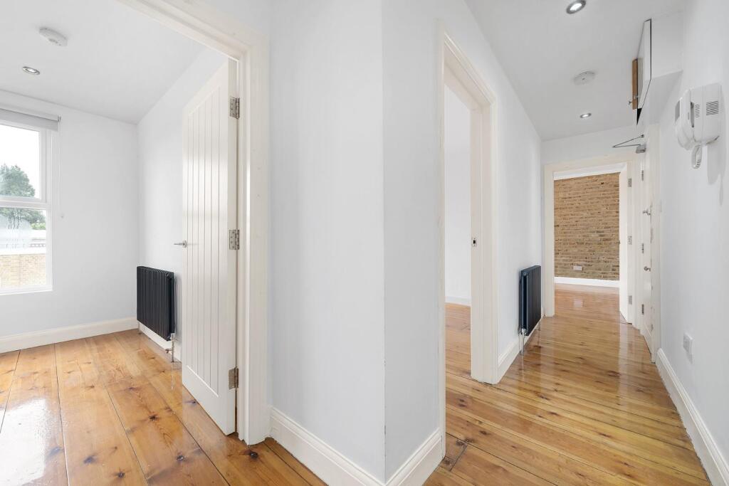 Hallway.JPG