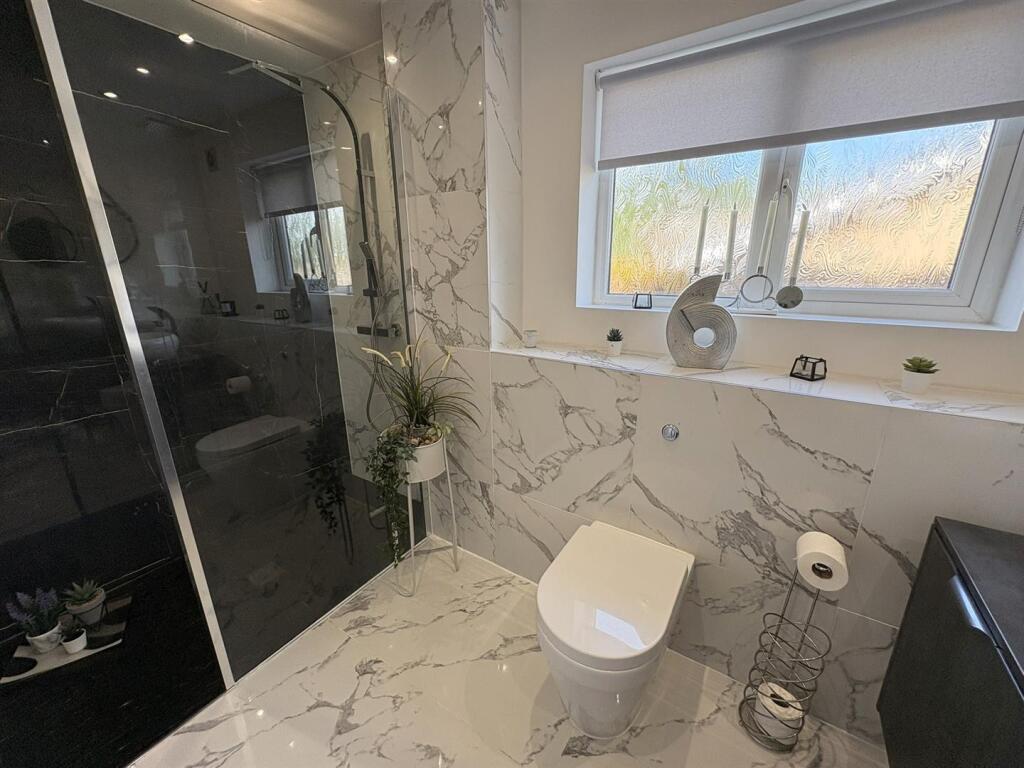 Shower Room/WC